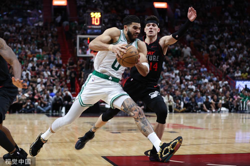 丰特批巴萨管理层：俱乐部缺乏透明度，玩弄球迷和会员的情感.