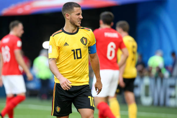 广厦vs上海前瞻：豪门对决看点多，洛夫顿态度成X因素（广厦对阵上海前瞻：强强对话看点满满，洛夫顿态度或成关键变量）